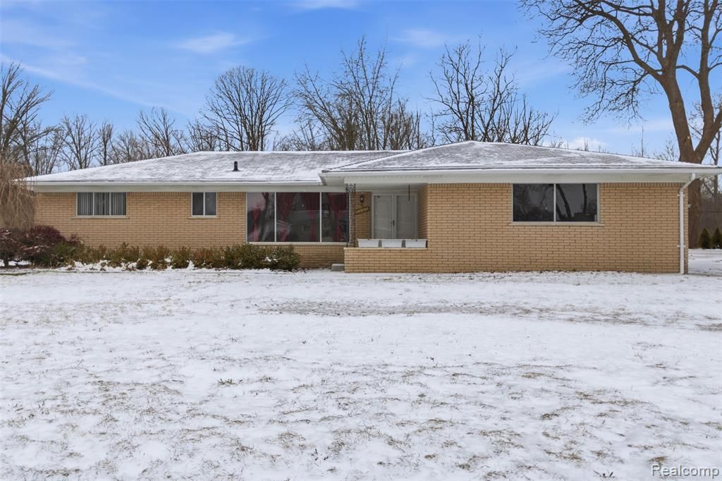 6525 Norton Drive, Troy, MI 48085