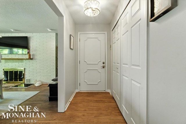 669 N Riverside Avenue, St Clair, MI 48079