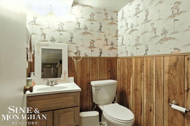 669 N Riverside Avenue, St Clair, MI 48079