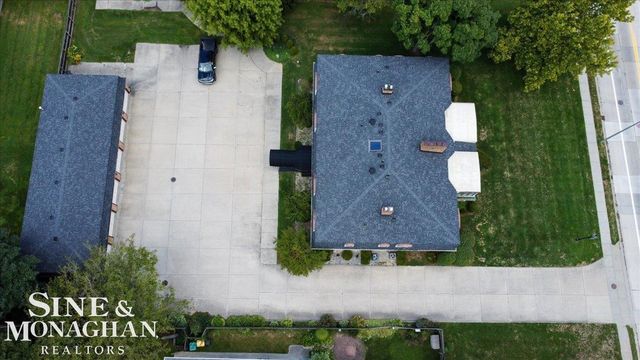 669 N Riverside Avenue, St Clair, MI 48079