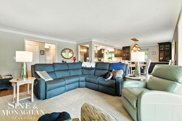 669 N Riverside Avenue, St Clair, MI 48079