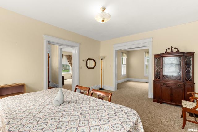 403 W ADAMS Street, Washington, IL 61571