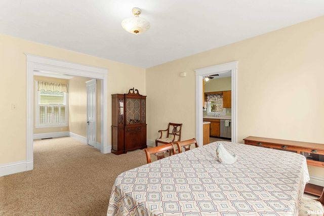 403 W ADAMS Street, Washington, IL 61571