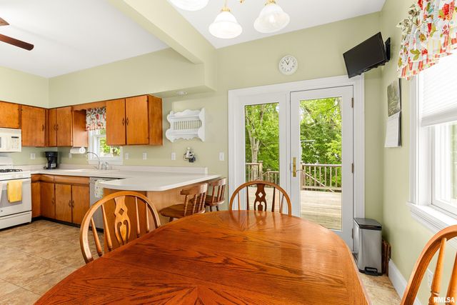 403 W ADAMS Street, Washington, IL 61571