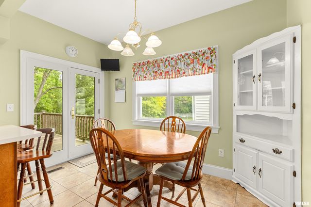403 W ADAMS Street, Washington, IL 61571
