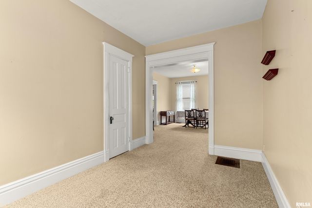 403 W ADAMS Street, Washington, IL 61571