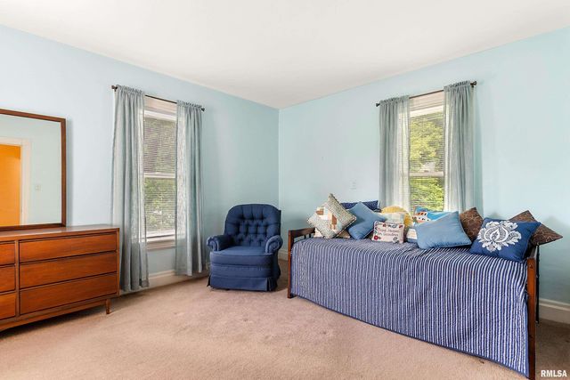 403 W ADAMS Street, Washington, IL 61571