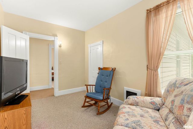 403 W ADAMS Street, Washington, IL 61571