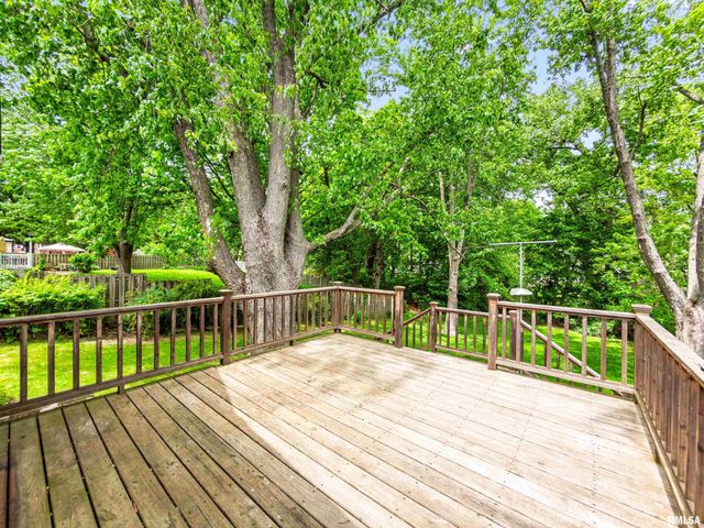 403 W ADAMS Street, Washington, IL 61571