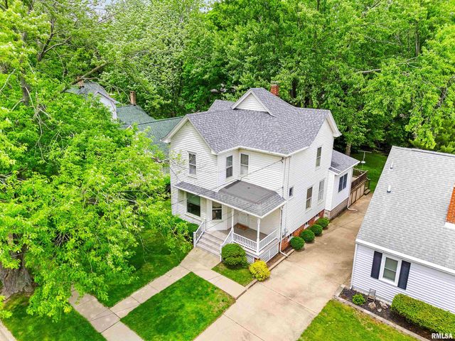 403 W ADAMS Street, Washington, IL 61571