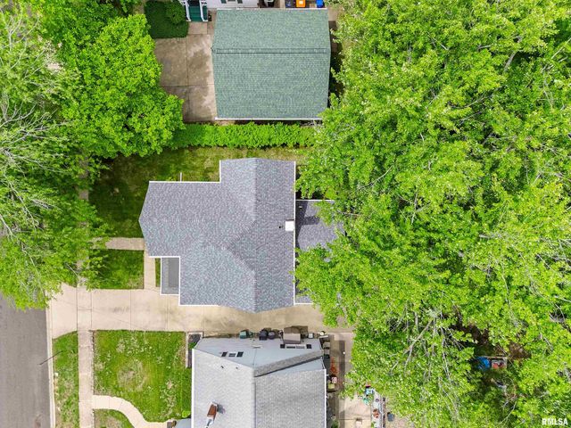 403 W ADAMS Street, Washington, IL 61571