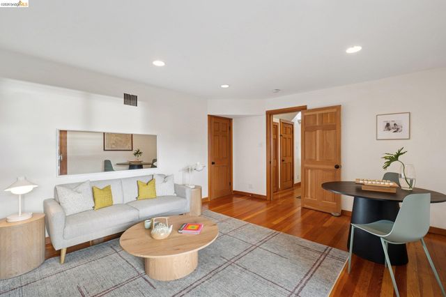 982 Grizzly Peak Blvd, Berkeley, CA 94708