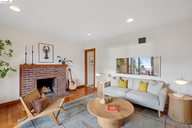 982 Grizzly Peak Blvd, Berkeley, CA 94708