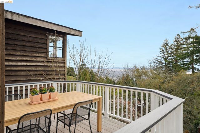 982 Grizzly Peak Blvd, Berkeley, CA 94708