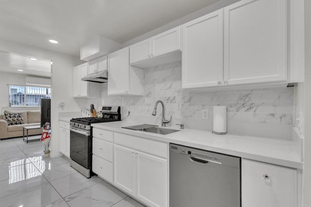 317 W Chase Ave, El Cajon, CA 92020