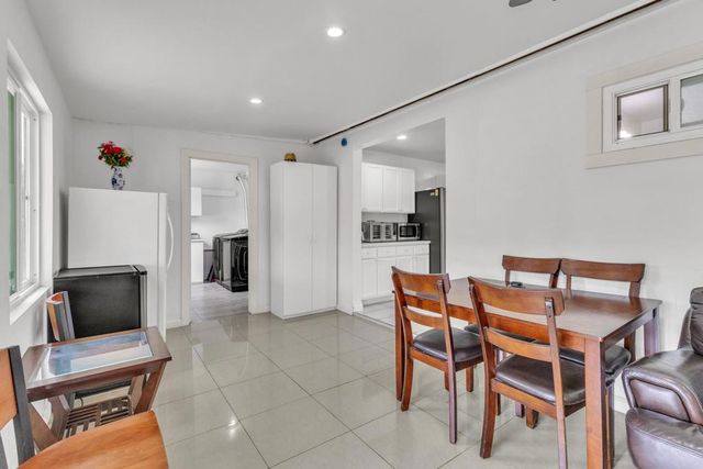 317 W Chase Ave, El Cajon, CA 92020