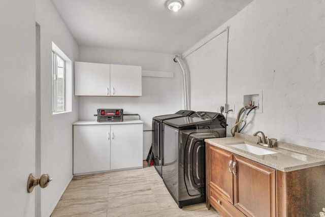 317 W Chase Ave, El Cajon, CA 92020
