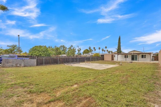 317 W Chase Ave, El Cajon, CA 92020