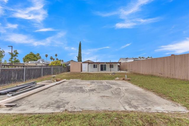 317 W Chase Ave, El Cajon, CA 92020