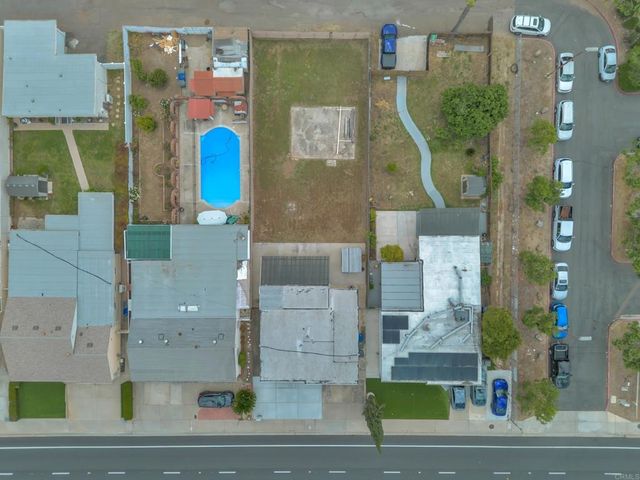 317 W Chase Ave, El Cajon, CA 92020