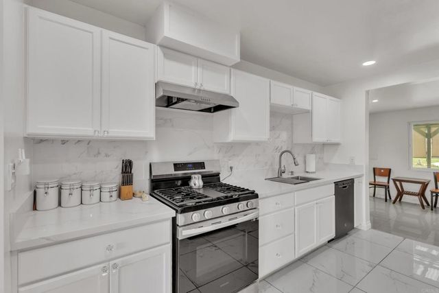 317 W Chase Ave, El Cajon, CA 92020