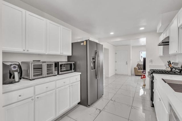 317 W Chase Ave, El Cajon, CA 92020