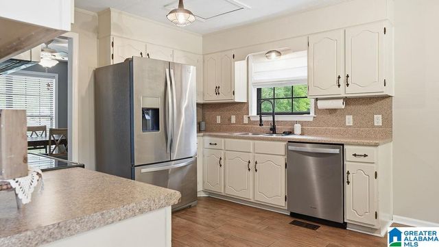 111 CAMILLE CIRCLE, Clanton, AL 35045