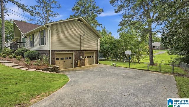 111 CAMILLE CIRCLE, Clanton, AL 35045
