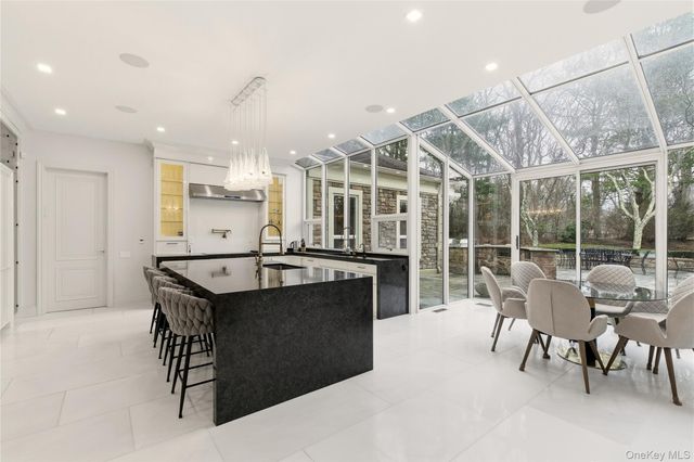 55 Coves Run, Oyster Bay Cove, NY 11791