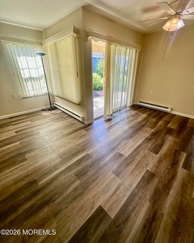 57 Sandhurst Street, Manchester, NJ 08759