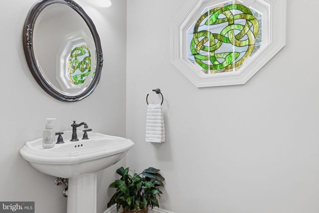 22455 PINE RIDGE CT, Ashburn, VA 20148