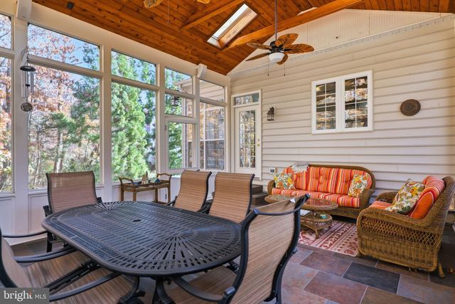 22455 PINE RIDGE CT, Ashburn, VA 20148