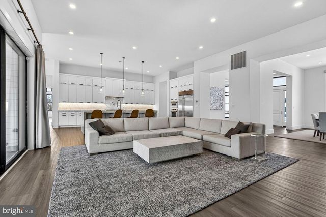 1221 RILEY PRESERVE CT, Great Falls, VA 22066