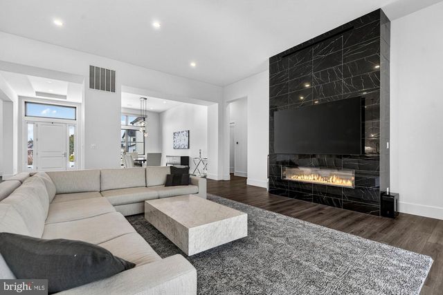 1221 RILEY PRESERVE CT, Great Falls, VA 22066