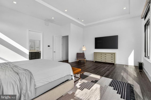 1221 RILEY PRESERVE CT, Great Falls, VA 22066