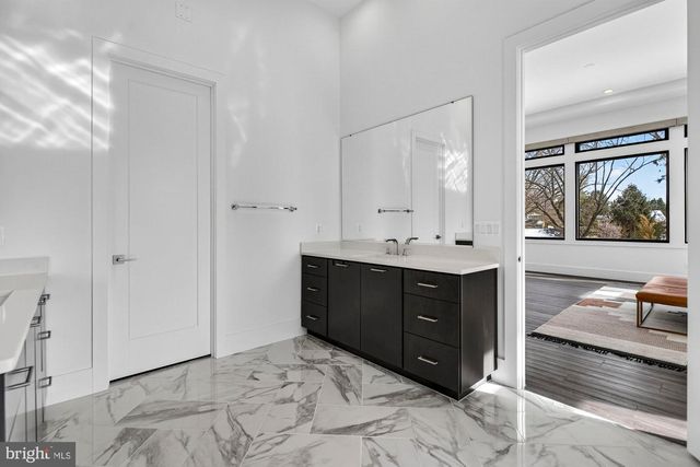 1221 RILEY PRESERVE CT, Great Falls, VA 22066