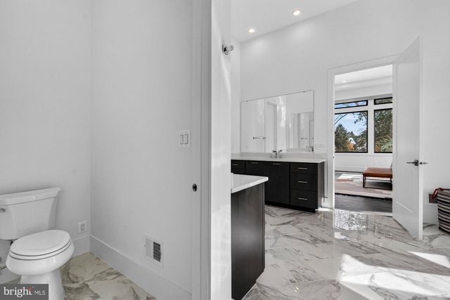 1221 RILEY PRESERVE CT, Great Falls, VA 22066