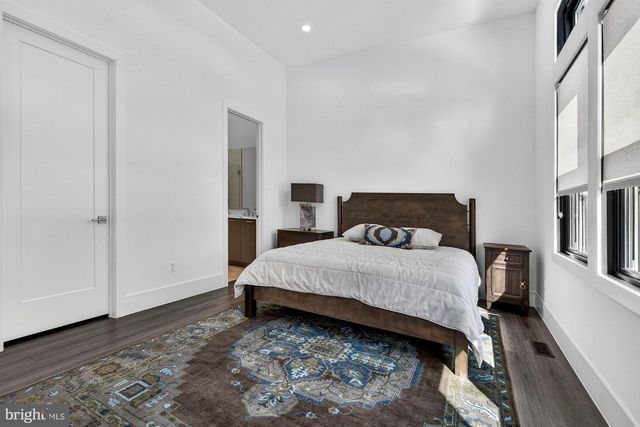 1221 RILEY PRESERVE CT, Great Falls, VA 22066