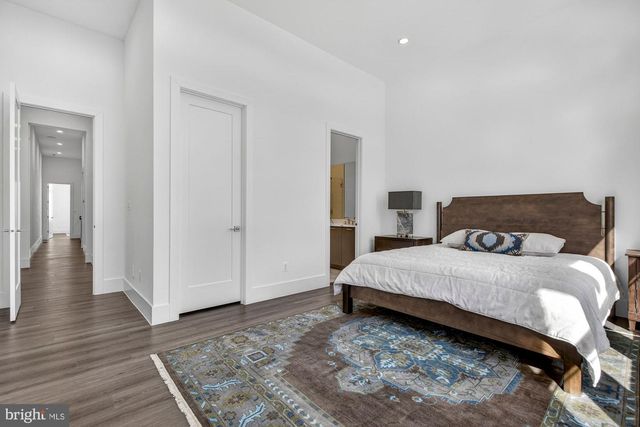 1221 RILEY PRESERVE CT, Great Falls, VA 22066