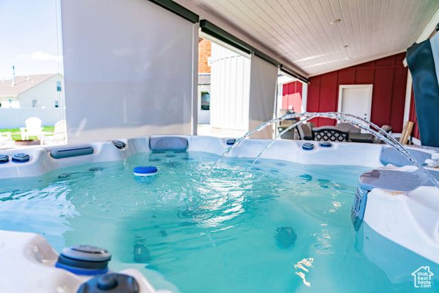 300 S 100 ST, Garden City, UT 84028