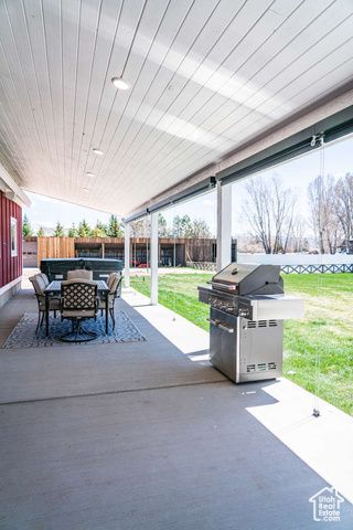 300 S 100 ST, Garden City, UT 84028