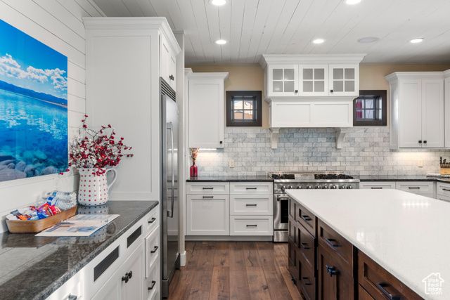 300 S 100 ST, Garden City, UT 84028