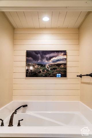 300 S 100 ST, Garden City, UT 84028