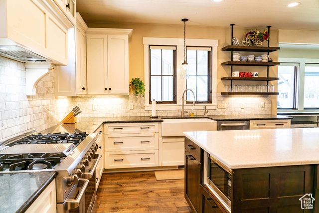 300 S 100 ST, Garden City, UT 84028
