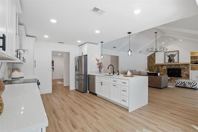 2540 LAURELWOOD LANE, Valrico, FL 33596