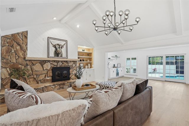 2540 LAURELWOOD LANE, Valrico, FL 33596