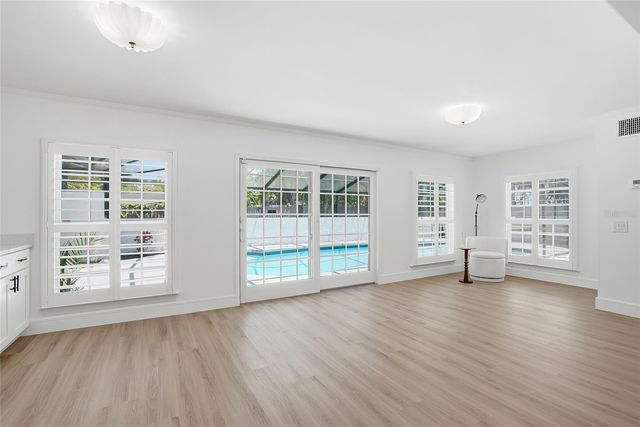 2540 LAURELWOOD LANE, Valrico, FL 33596