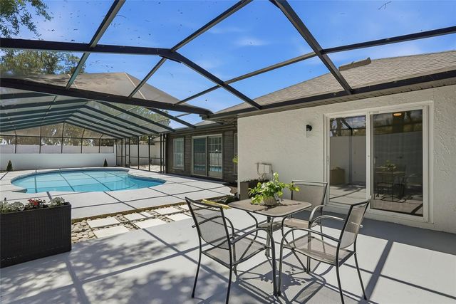 2540 LAURELWOOD LANE, Valrico, FL 33596