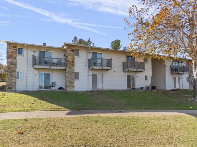 102 Harbor Drive 204, Runaway Bay, TX 76426