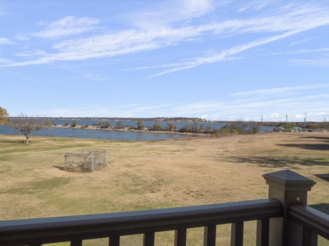 102 Harbor Drive 204, Runaway Bay, TX 76426